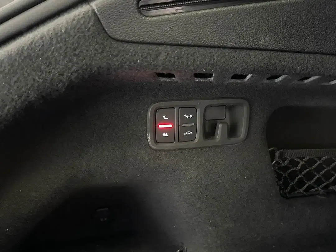 Audi SQ8 4.0 TDI quattro Matrix LED - Thumbnail 32
