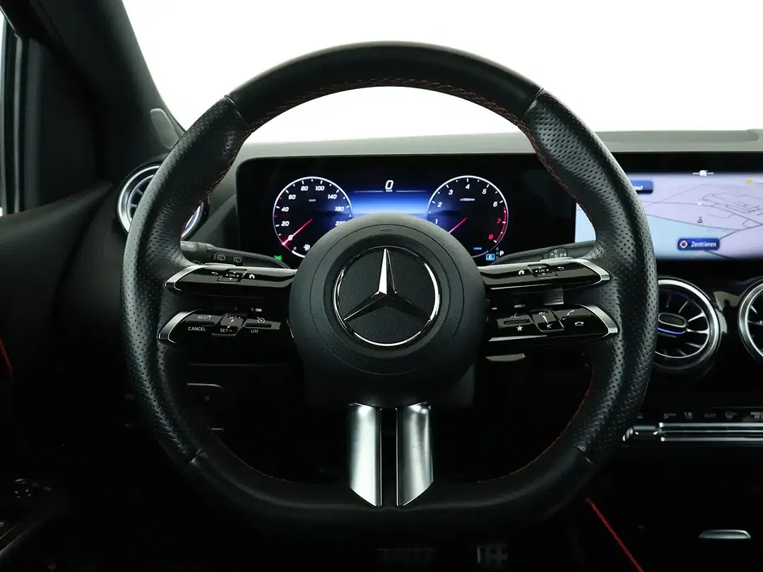 Mercedes-Benz B 220 4MATIC AMG Line - Thumbnail 11