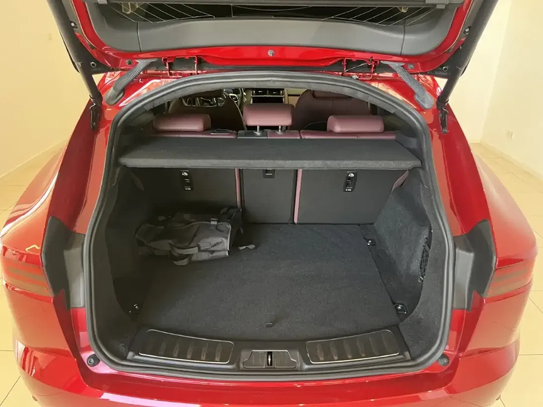 Jaguar E-Pace P300e PHEV R-Dynamic HSE - Thumbnail 10