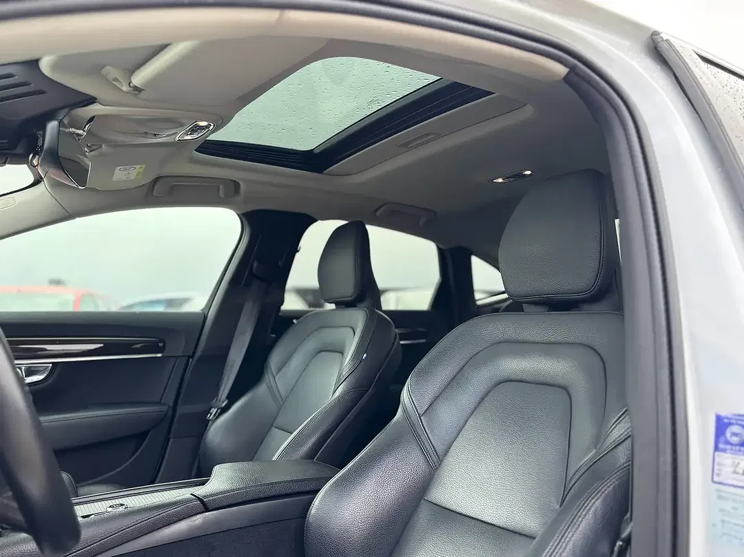 Volvo S90 AWD Momentum Pro - Thumbnail 14