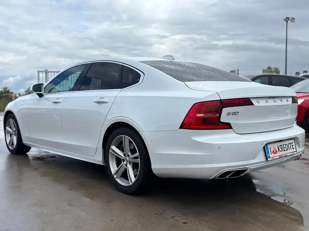 Volvo S90 AWD Momentum Pro - Thumbnail 3