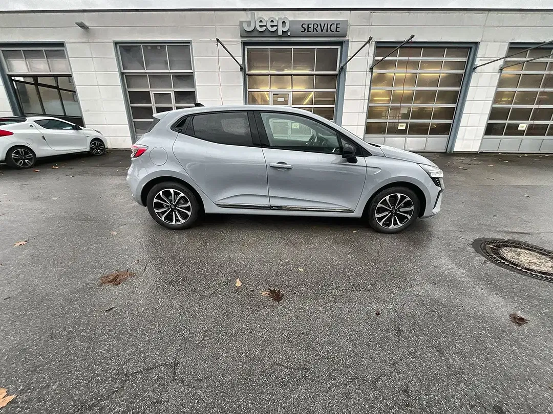 Renault Clio TCe Techno - Thumbnail 11