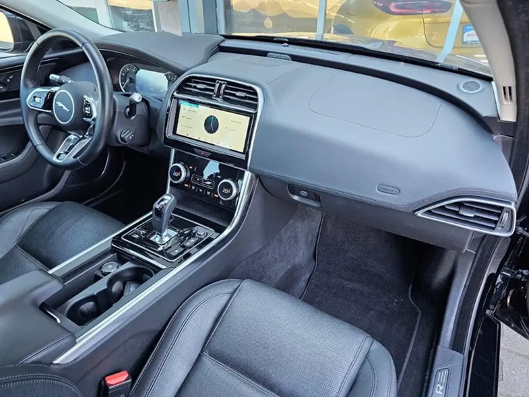 Jaguar XE P250 AUT S - Thumbnail 10