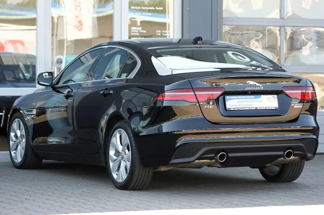 Jaguar XE P250 AUT S - Thumbnail 3