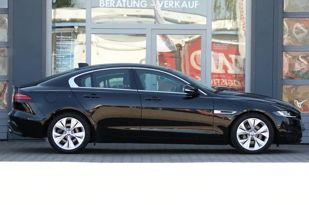 Jaguar XE P250 AUT S - Thumbnail 8