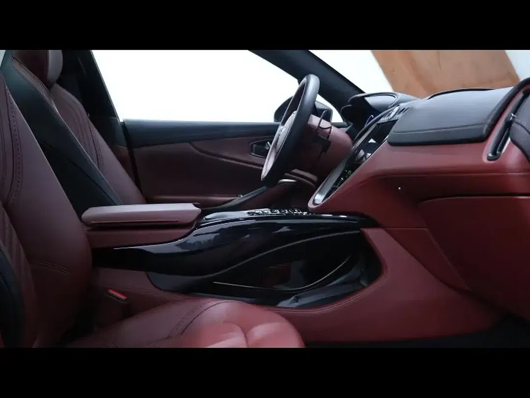 Aston Martin DBX 4.0 V8 - Thumbnail 11