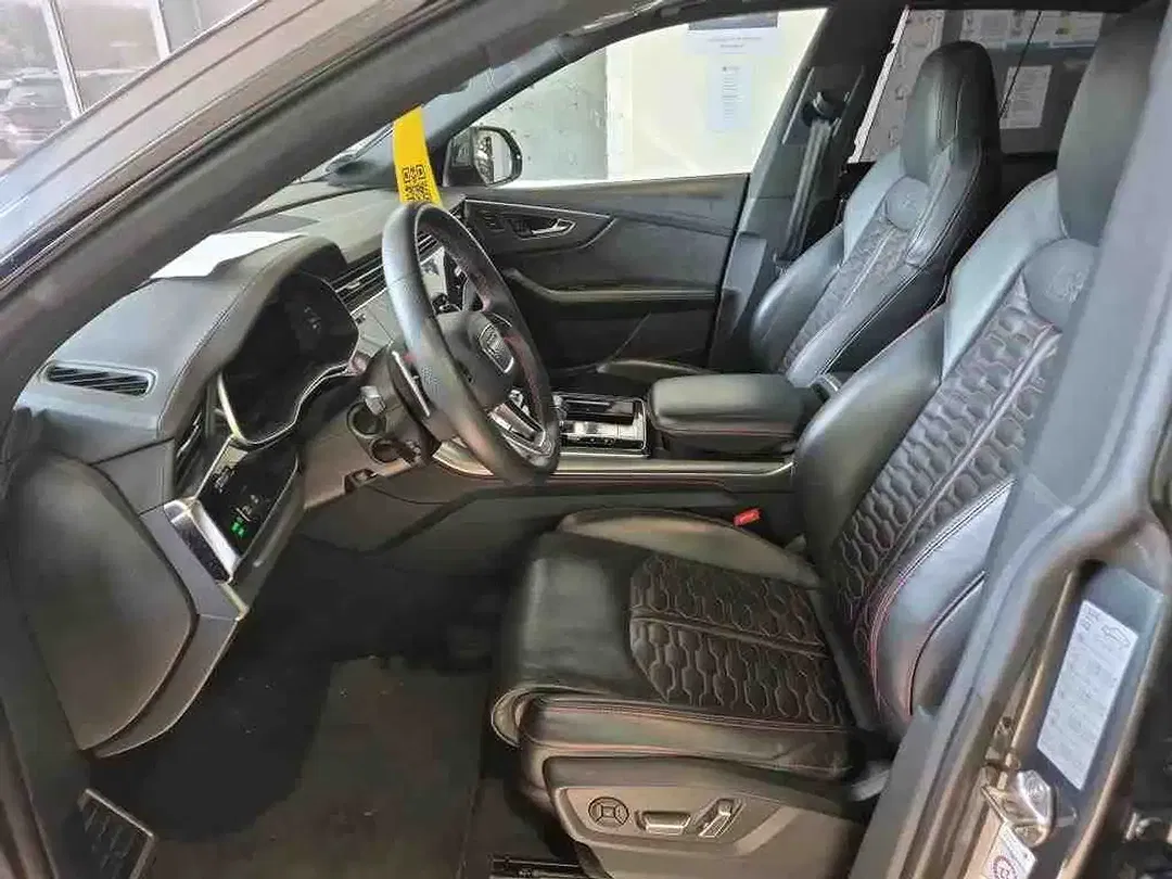 Audi RS Q8 4.0 TFSI - Thumbnail 5