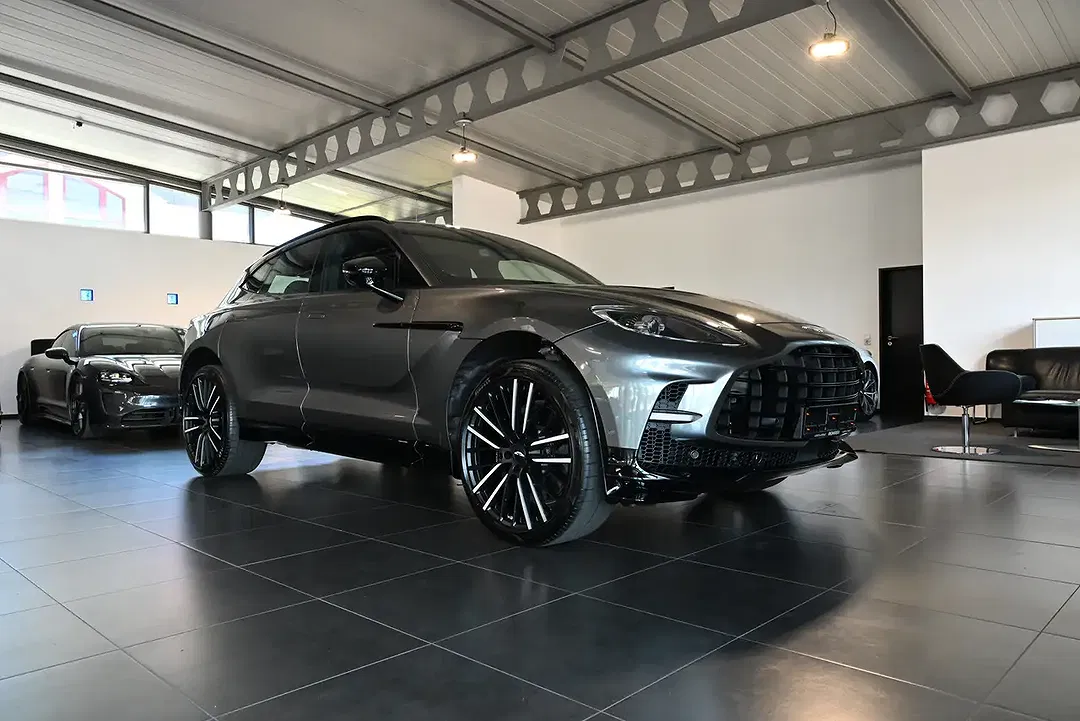 Aston Martin DBX 707 - Thumbnail 3