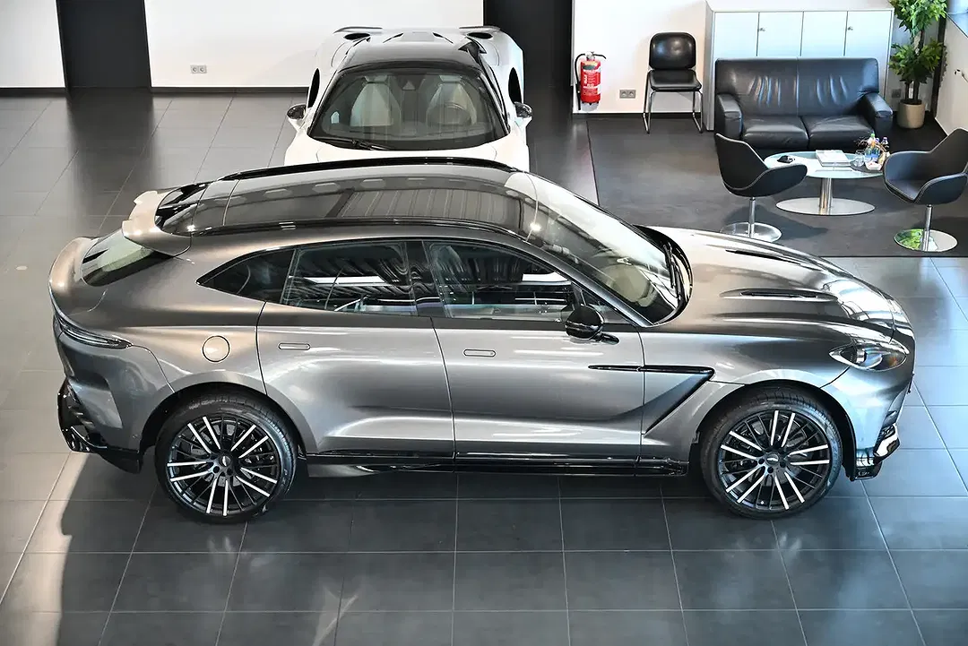 Aston Martin DBX 707 - Thumbnail 8
