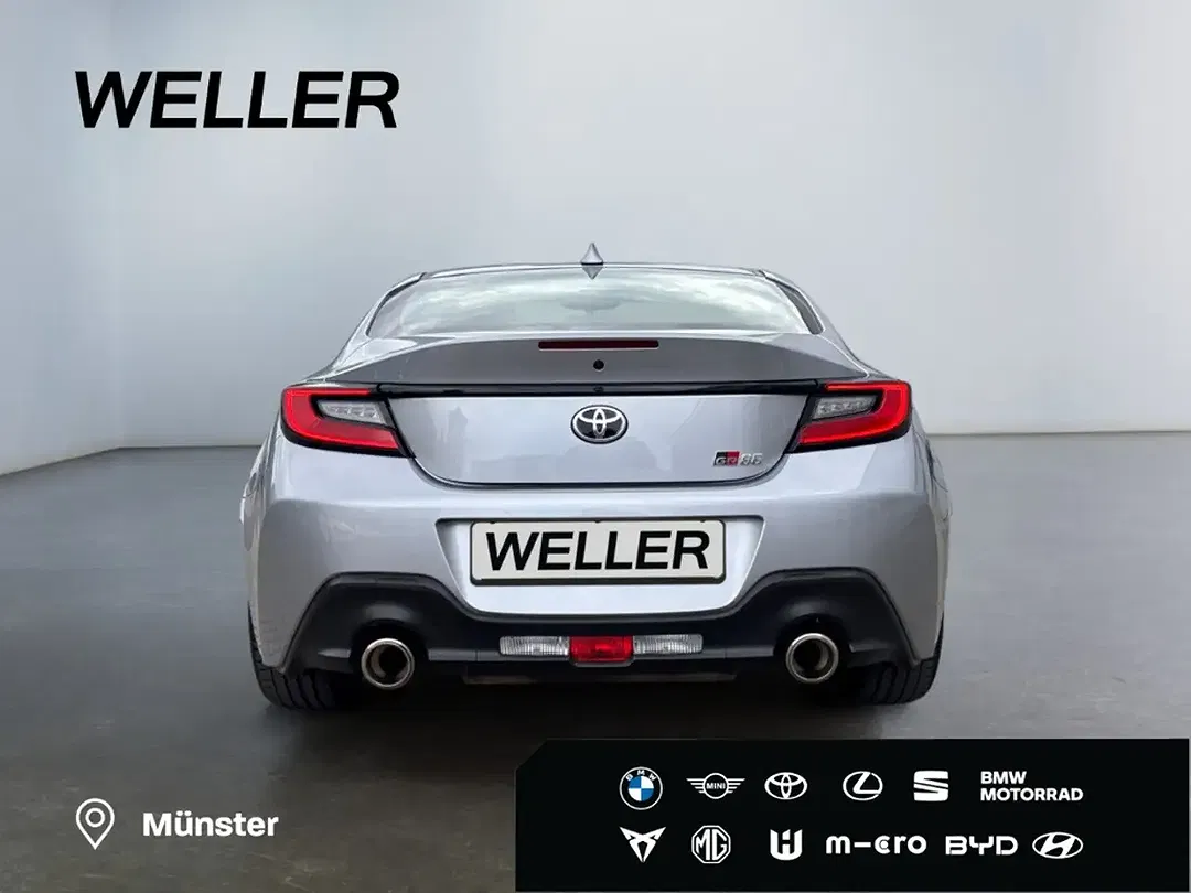 Toyota GR86 - Thumbnail 5