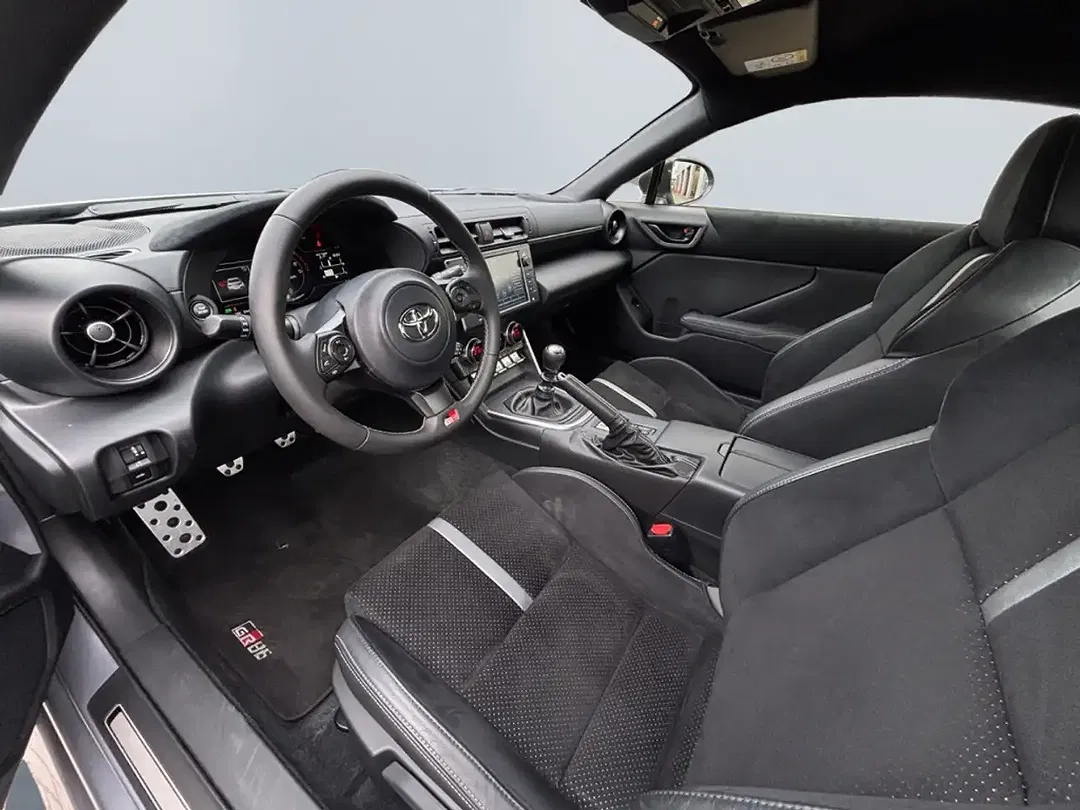 Toyota GR86 - Thumbnail 7