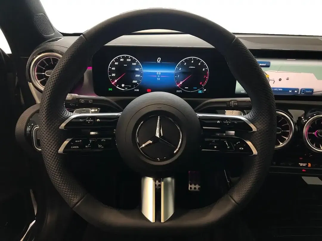 Mercedes-Benz CLA 180 AMG MBUX Night - Thumbnail 10