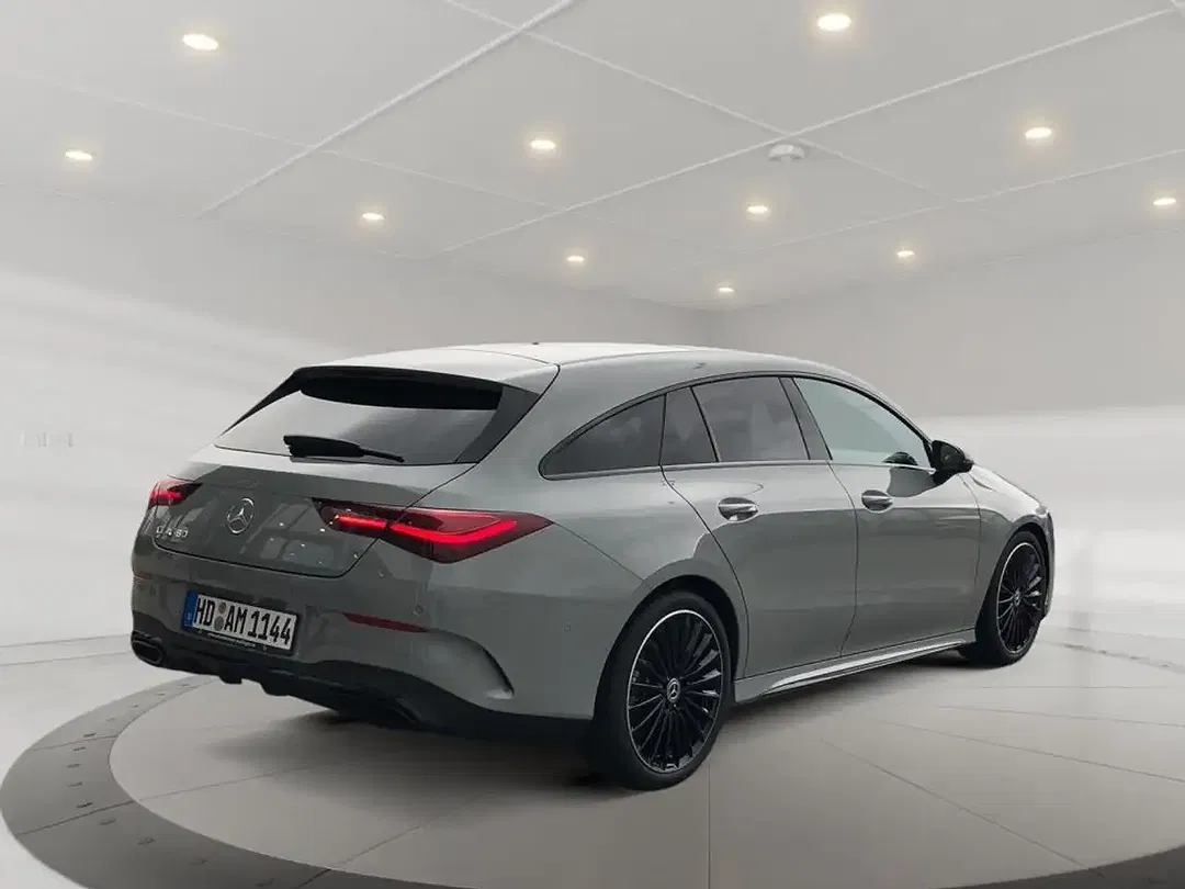 Mercedes-Benz CLA 180 AMG MBUX Night - Thumbnail 2