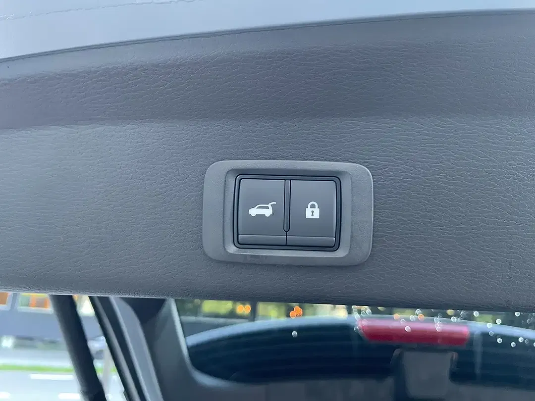 Mitsubishi Outlander 2.4 PHEV S-AWC Luxury - Thumbnail 13