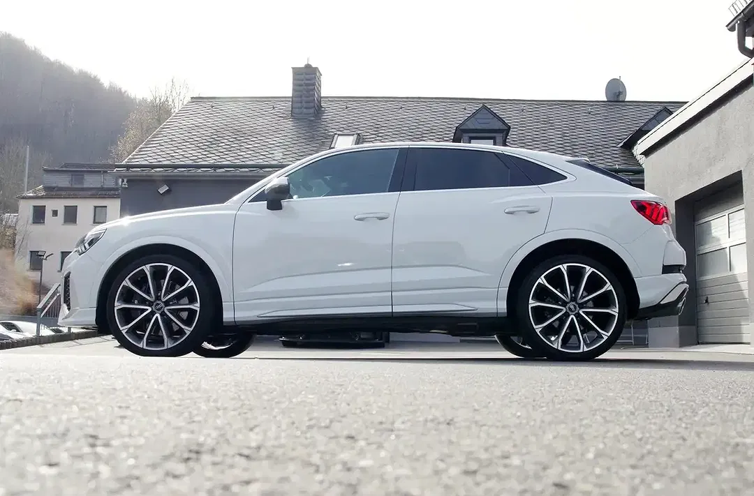 Audi RS Q3 quattro Sportback - Thumbnail 3