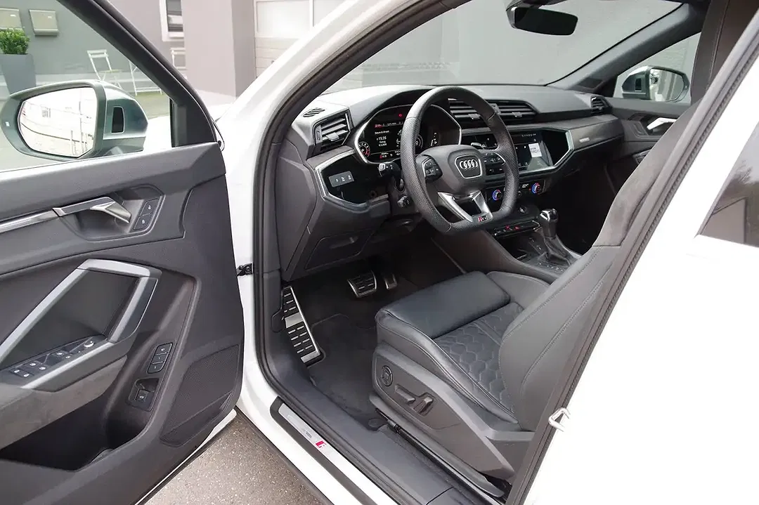 Audi RS Q3 quattro Sportback - Thumbnail 5