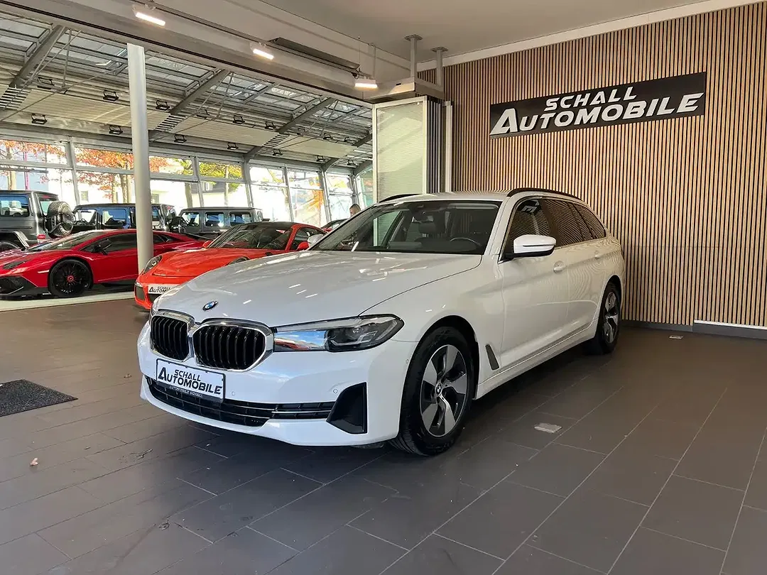 BMW 520 Touring - Thumbnail 1