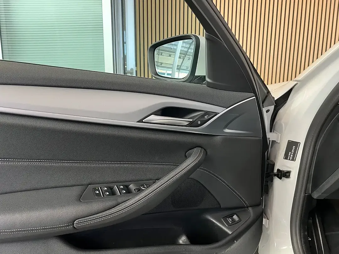 BMW 520 Touring - Thumbnail 10