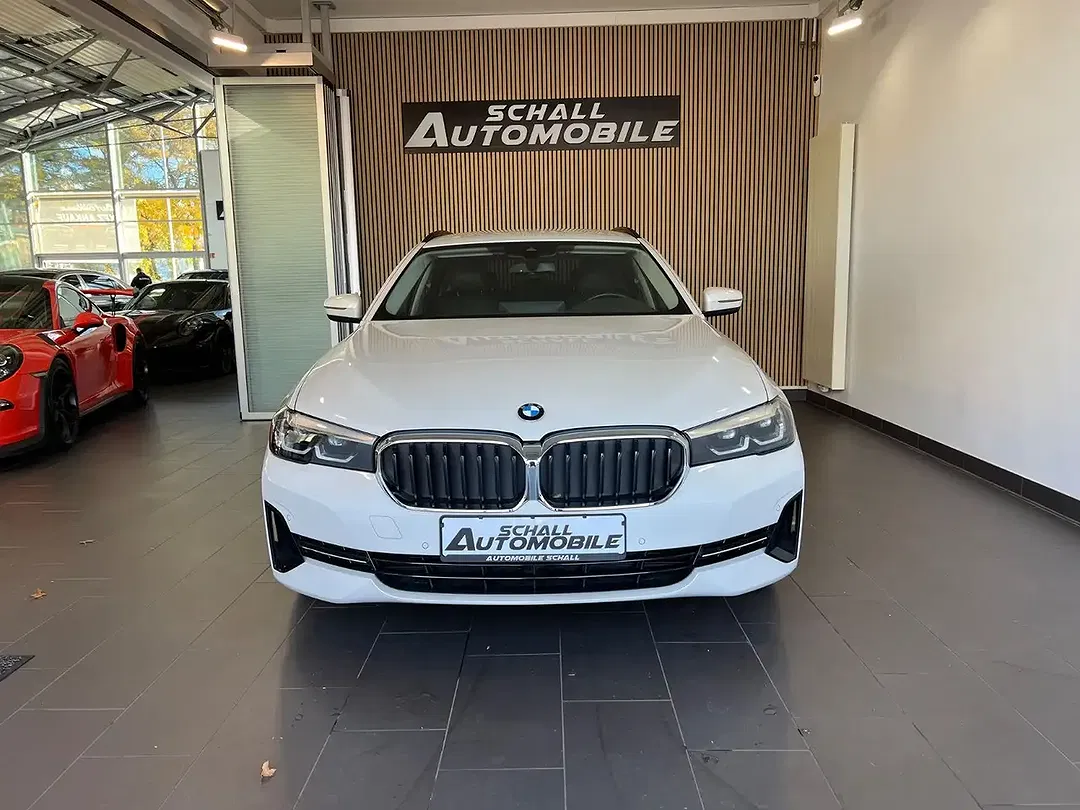 BMW 520 Touring - Thumbnail 2