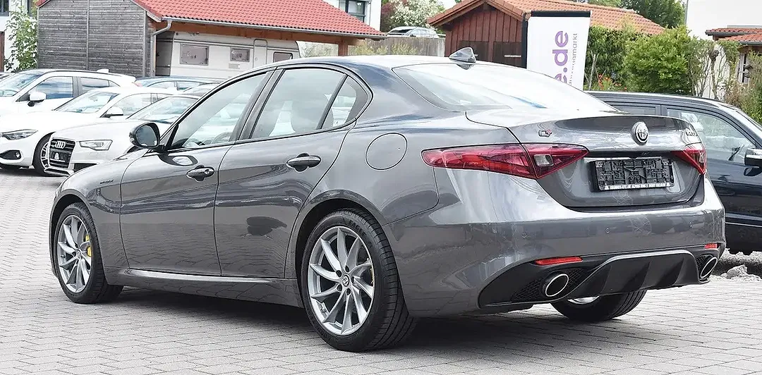 Alfa Romeo Giulia Q4 Veloce - foto 15