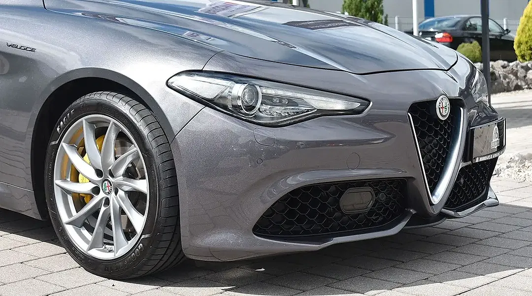 Alfa Romeo Giulia Q4 Veloce - Thumbnail 6