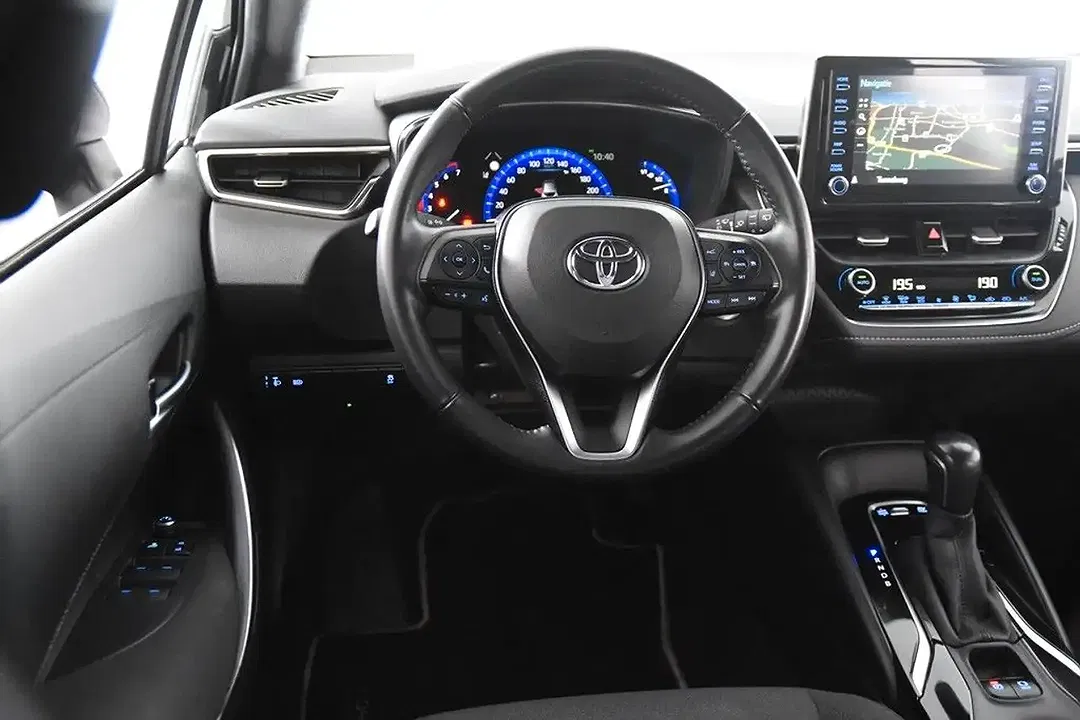 Toyota Corolla Hybrid - Thumbnail 5