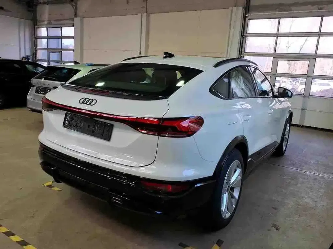 Audi SQ6 e-tron quattro Sportback plus - Thumbnail 3