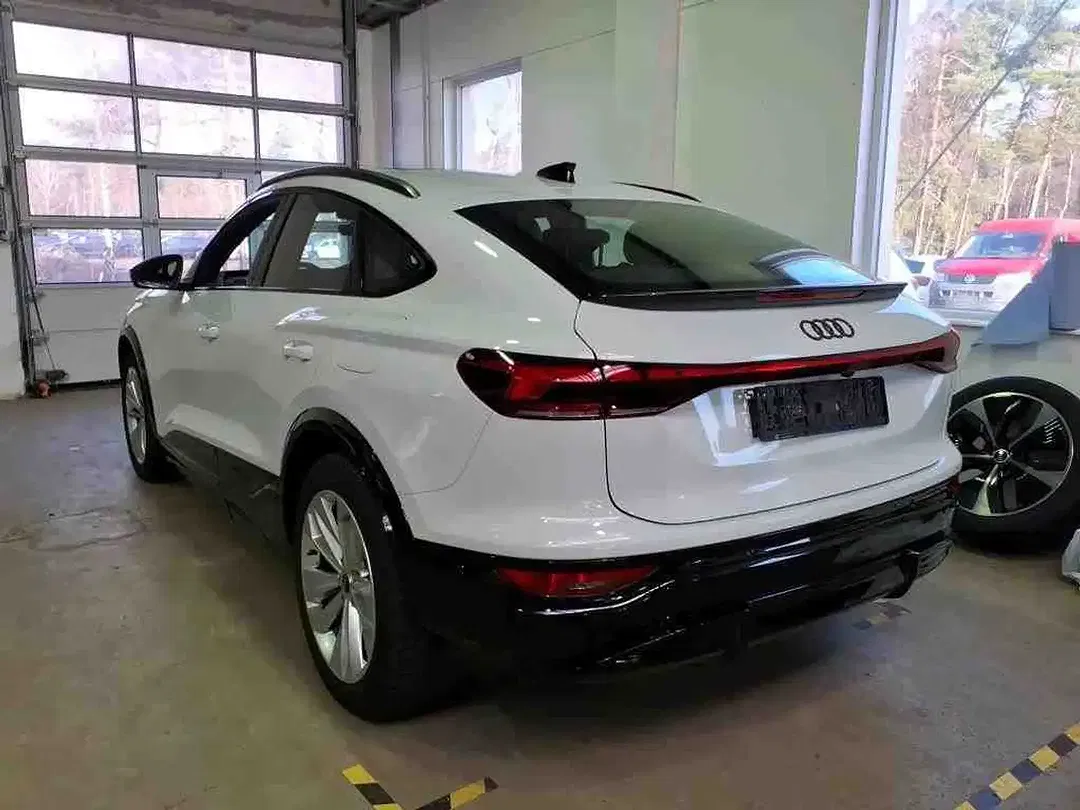 Audi SQ6 e-tron quattro Sportback plus - Thumbnail 4