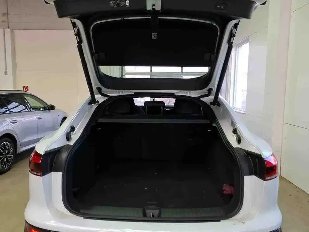 Audi SQ6 e-tron quattro Sportback plus - Thumbnail 6