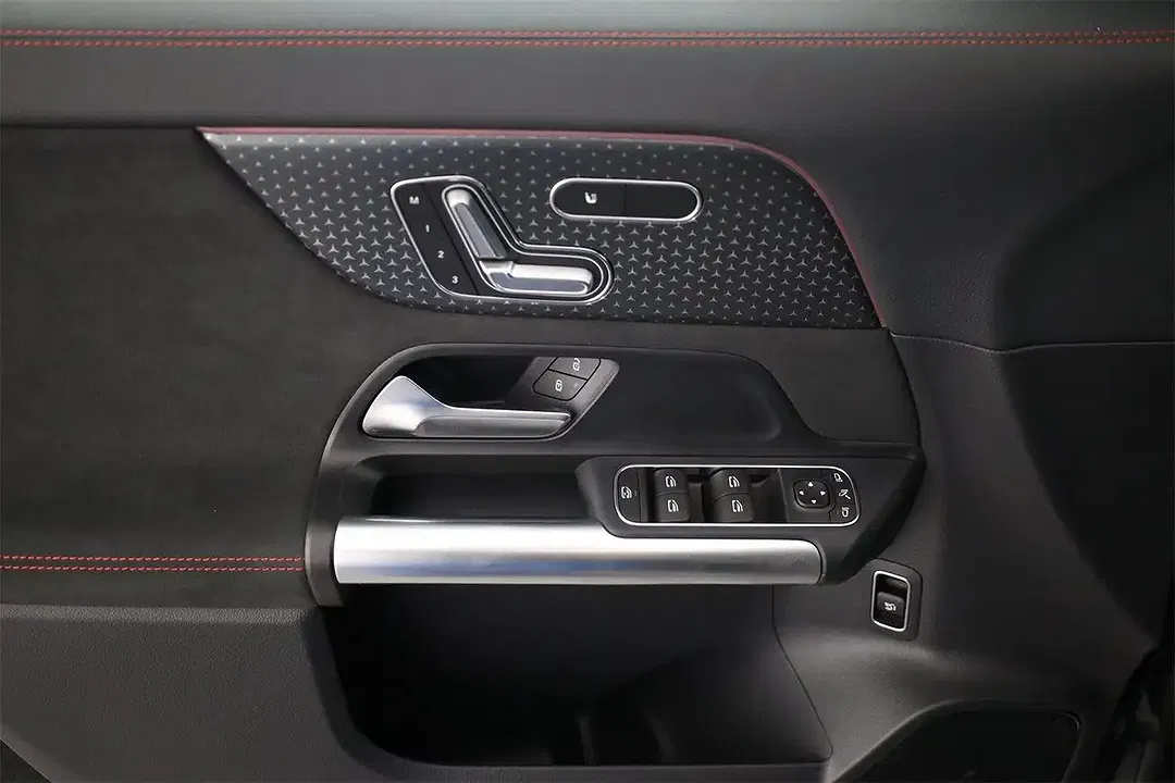 Mercedes-Benz EQA 350 4MATIC AMG Line Plus - Thumbnail 12