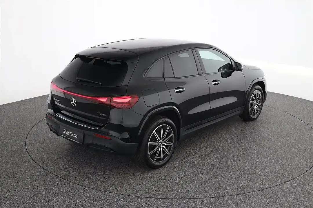 Mercedes-Benz EQA 350 4MATIC AMG Line Plus - Thumbnail 4