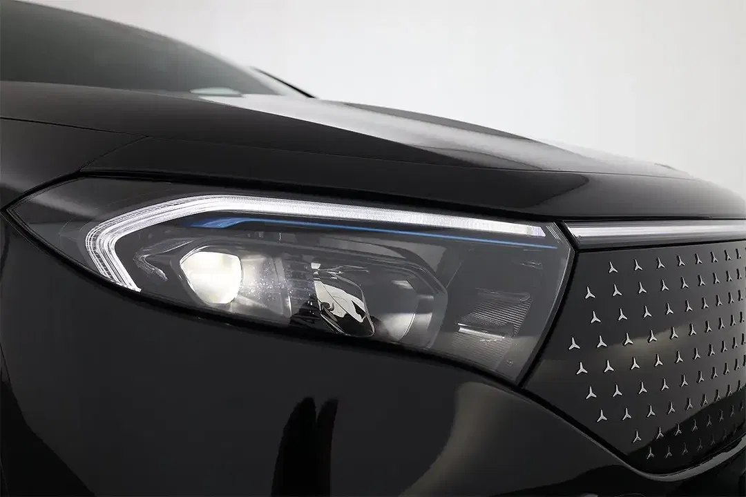 Mercedes-Benz EQA 350 4MATIC AMG Line Plus - Thumbnail 8