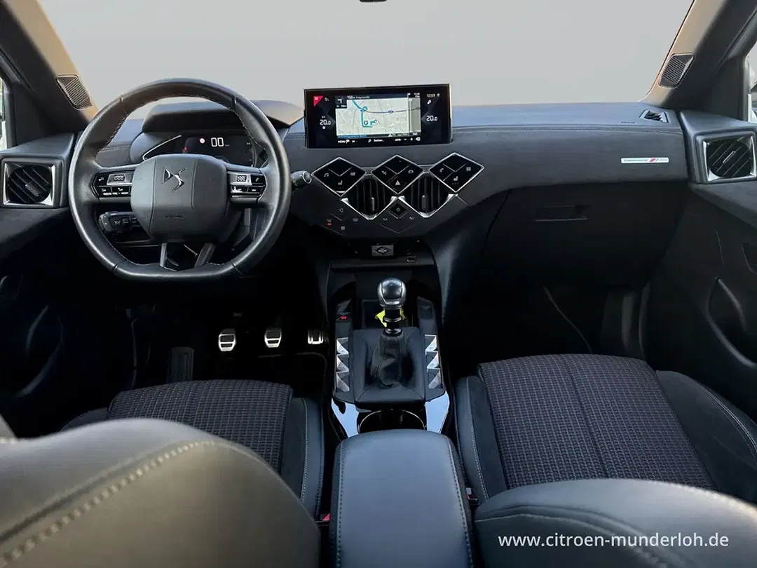 DS Automobiles DS 3 - Thumbnail 8