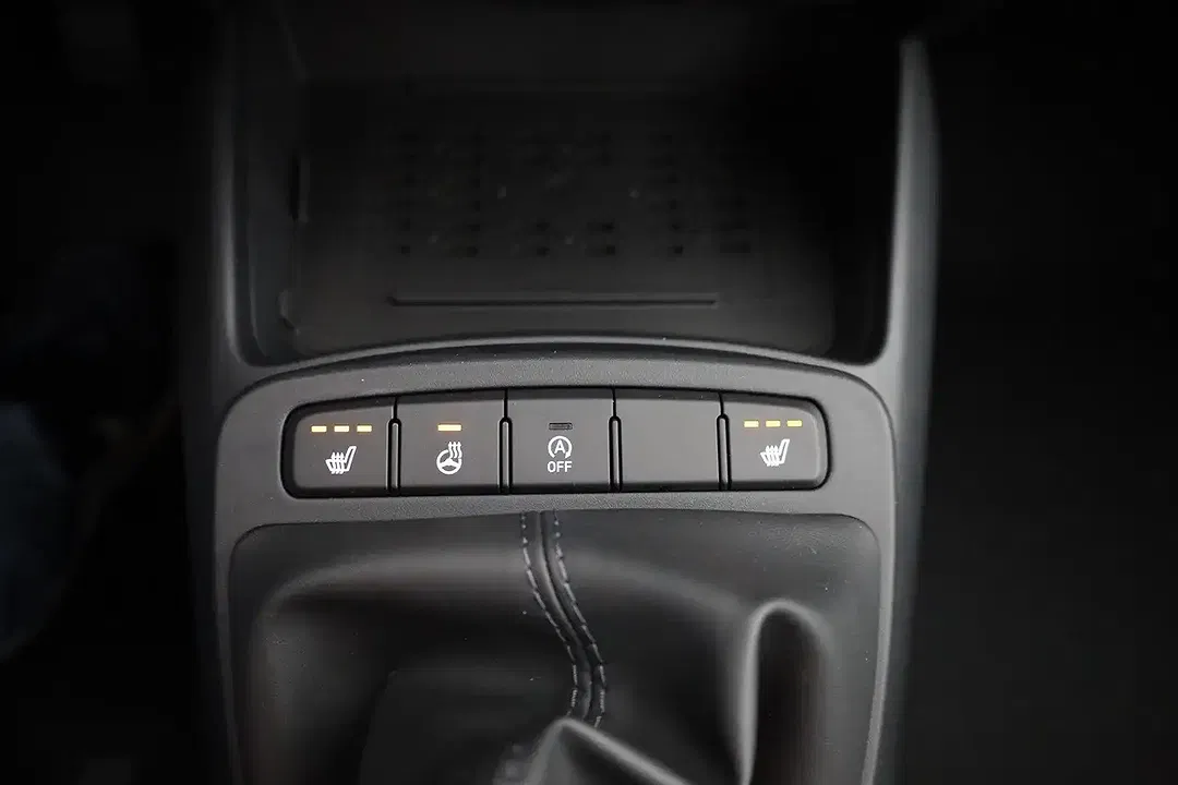 Hyundai i10 1.0 - Thumbnail 13