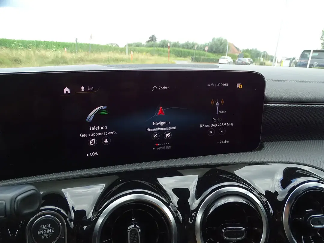 Mercedes-Benz CLA 180 AMG Line - Thumbnail 10