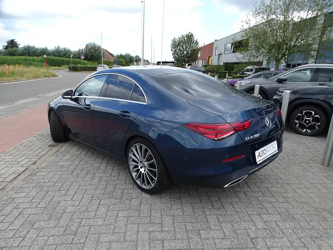 Mercedes-Benz CLA 180 AMG Line - Thumbnail 4