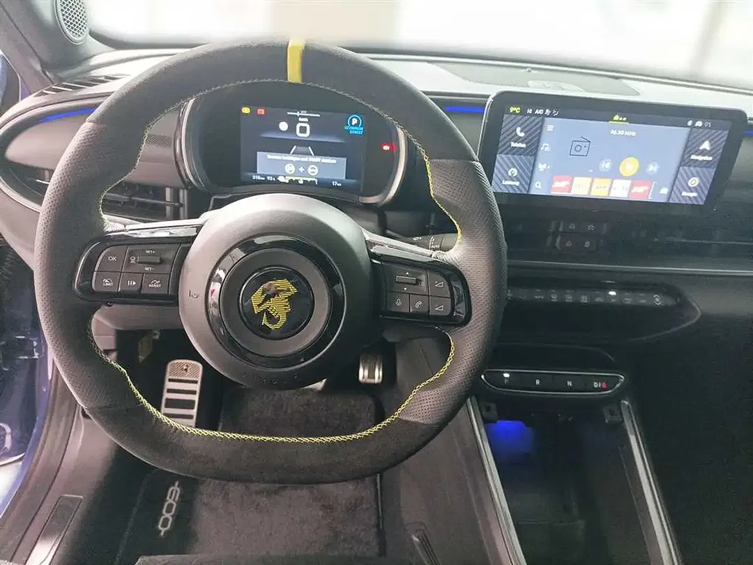 Abarth 600e Scorpionissima - Thumbnail 12