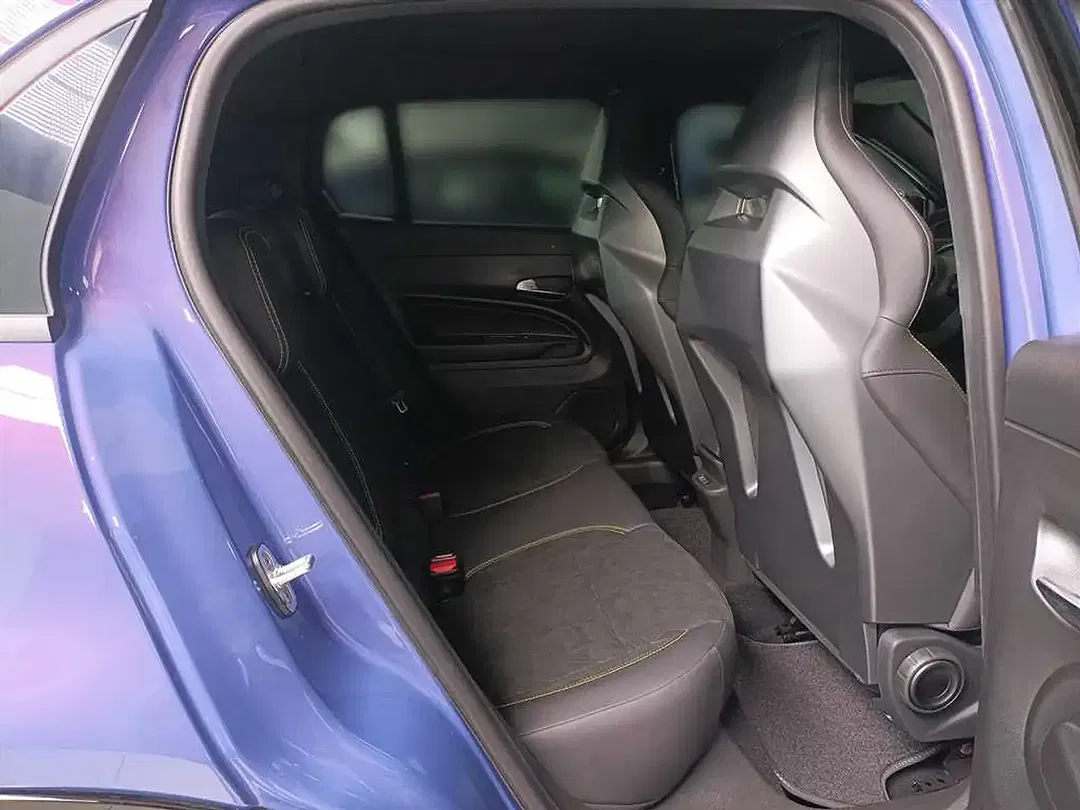 Abarth 600e Scorpionissima - foto 15