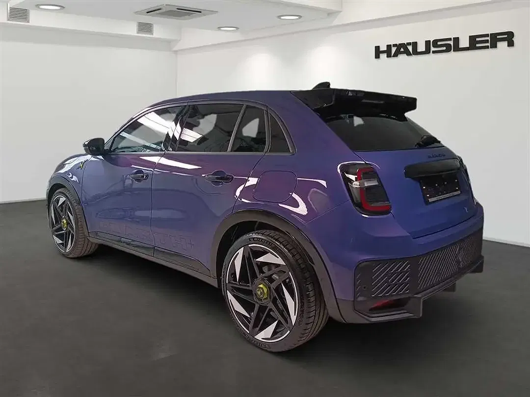 Abarth 600e Scorpionissima - Thumbnail 5