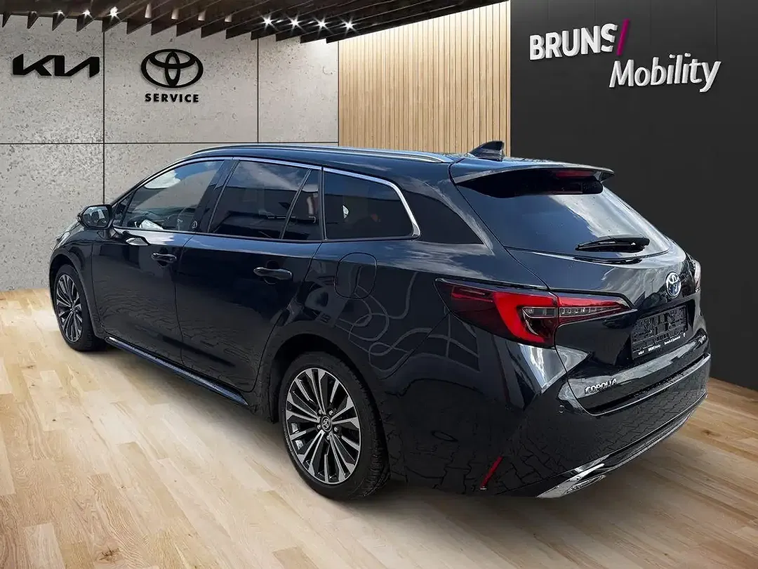 Toyota Auris Hybrid Team Deutschland - Thumbnail 5