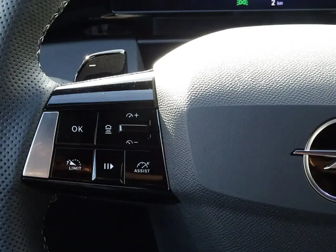 Opel Astra Edition - Thumbnail 13