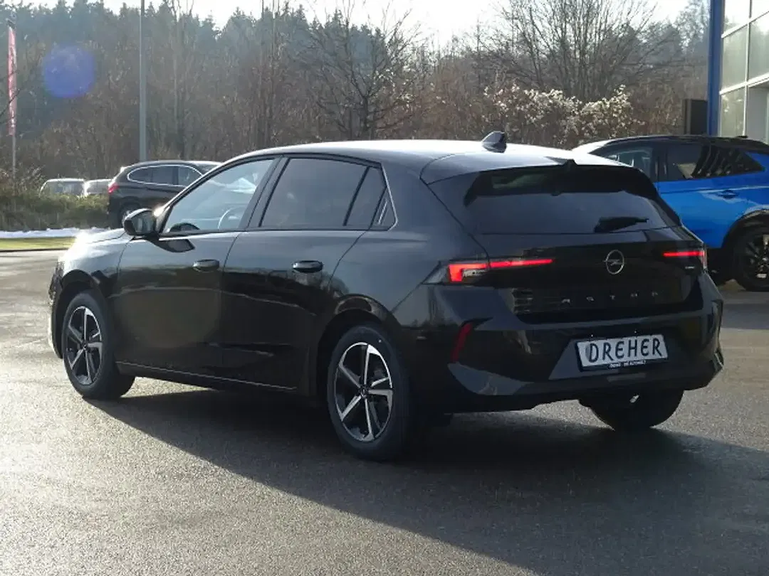 Opel Astra Edition - Thumbnail 3