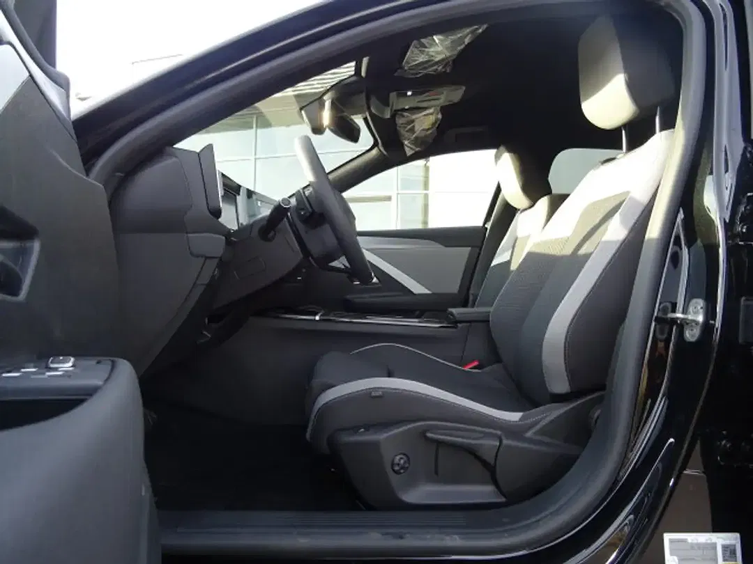 Opel Astra Edition - Thumbnail 5