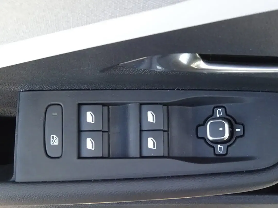 Opel Astra Edition - Thumbnail 7