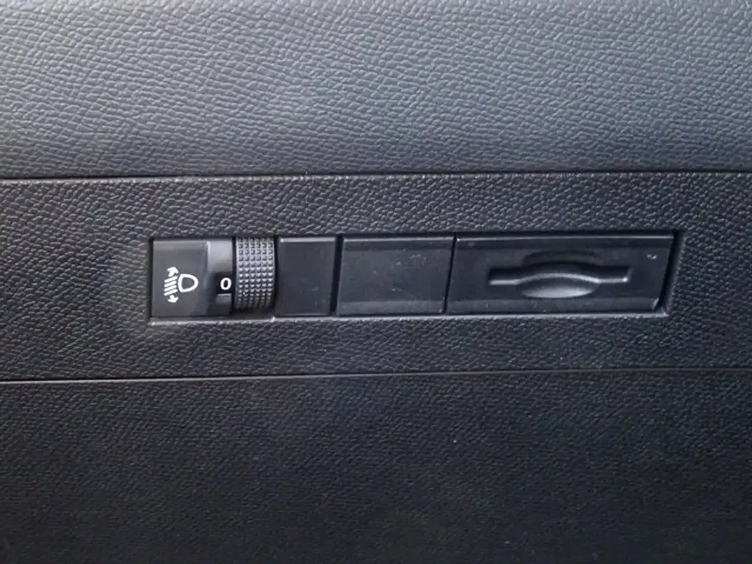 Opel Astra Edition - Thumbnail 8