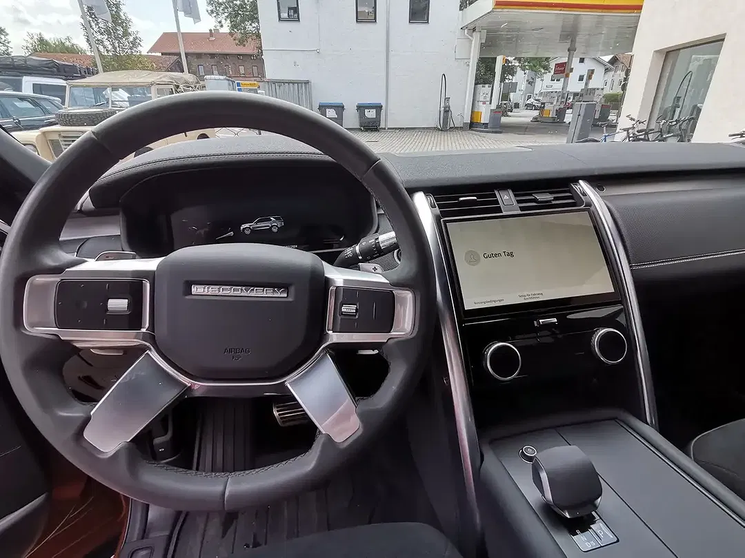 Land Rover Discovery R-Dynamic HSE - Thumbnail 10