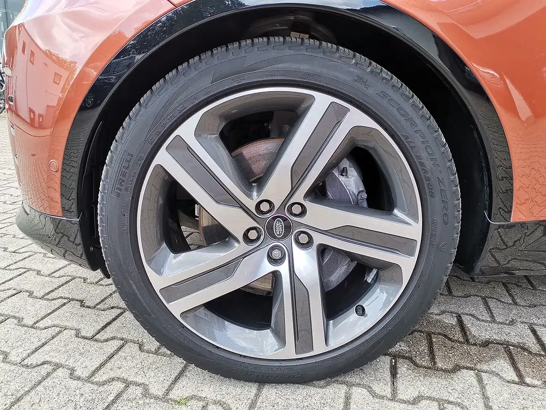 Land Rover Discovery R-Dynamic HSE - Thumbnail 6