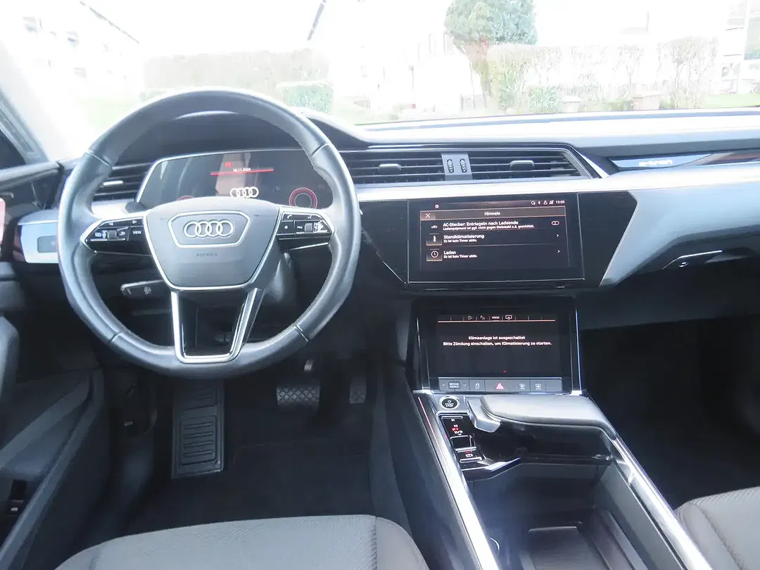Audi e-tron 55 quattro Sportback - Thumbnail 9