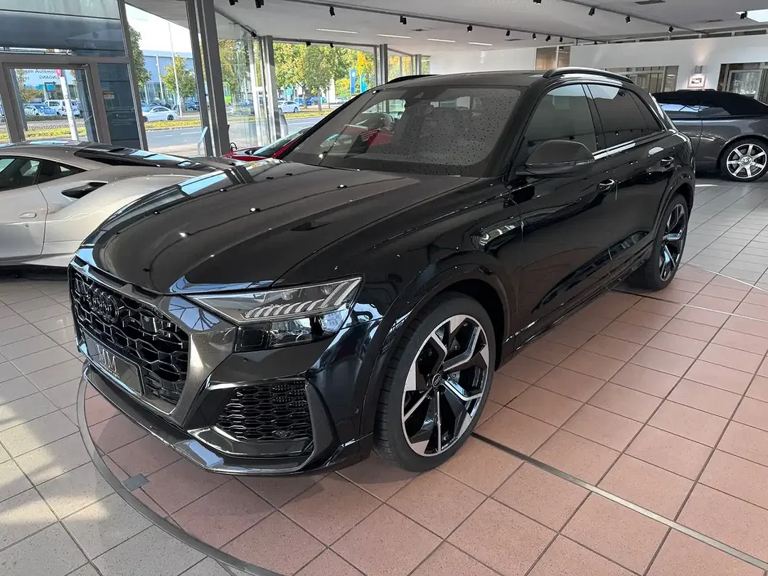 Audi RS Q8 - Thumbnail 5