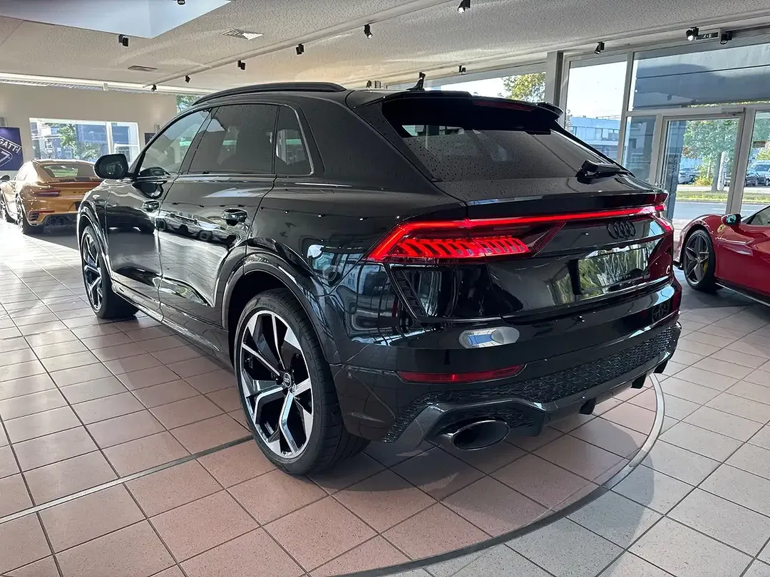 Audi RS Q8 - Thumbnail 9
